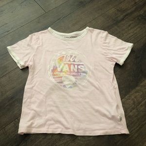 A pastel pink vans shirt 💓